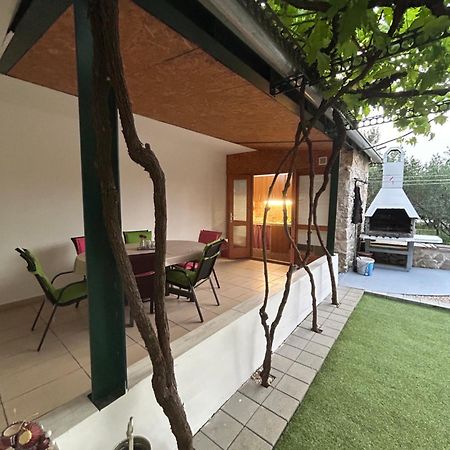 Apartment Srima Bagian luar foto