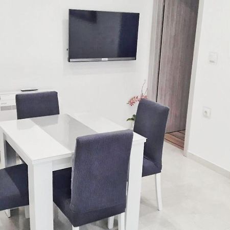 Apartment Srima Bagian luar foto