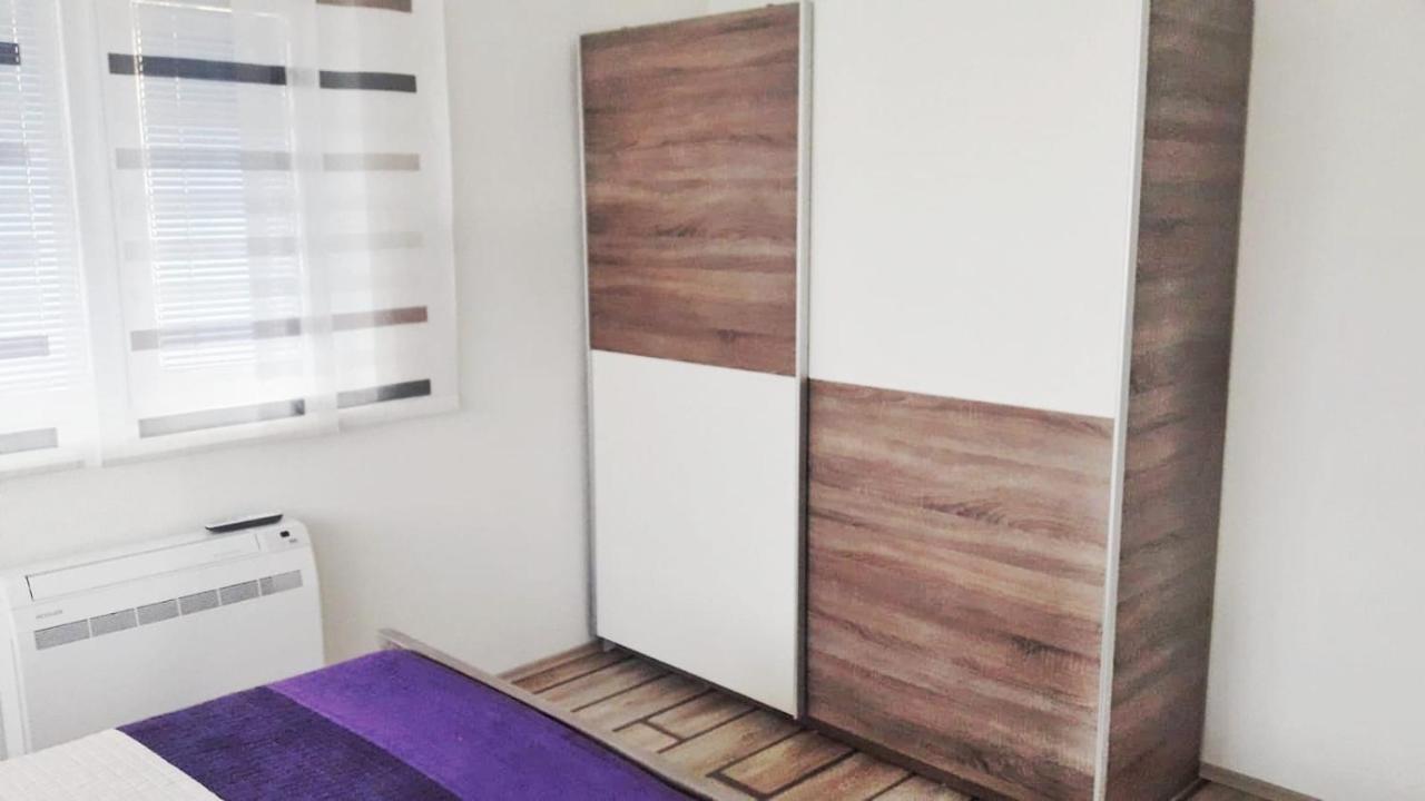 Apartment Srima Bagian luar foto