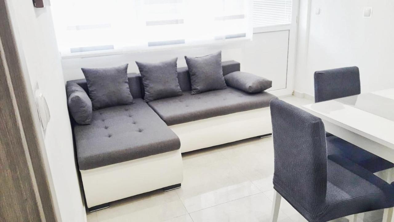 Apartment Srima Bagian luar foto