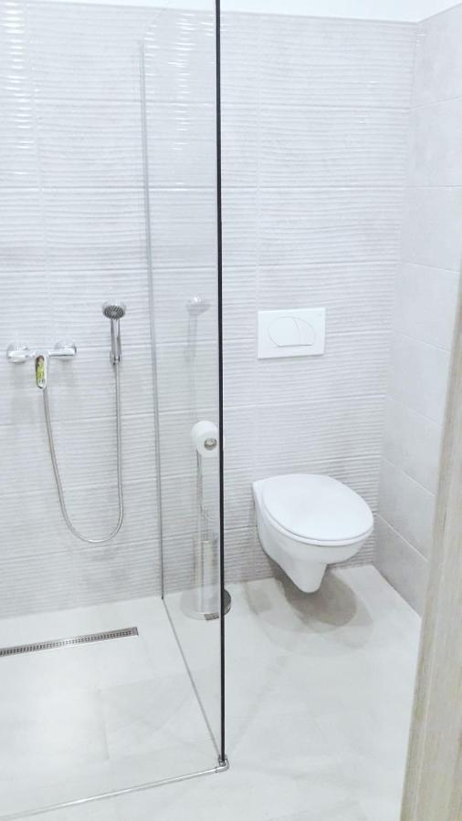 Apartment Srima Bagian luar foto